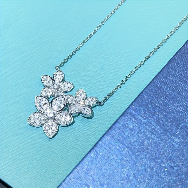 Women's Flower Synthetic Zirconia Pendant Necklace